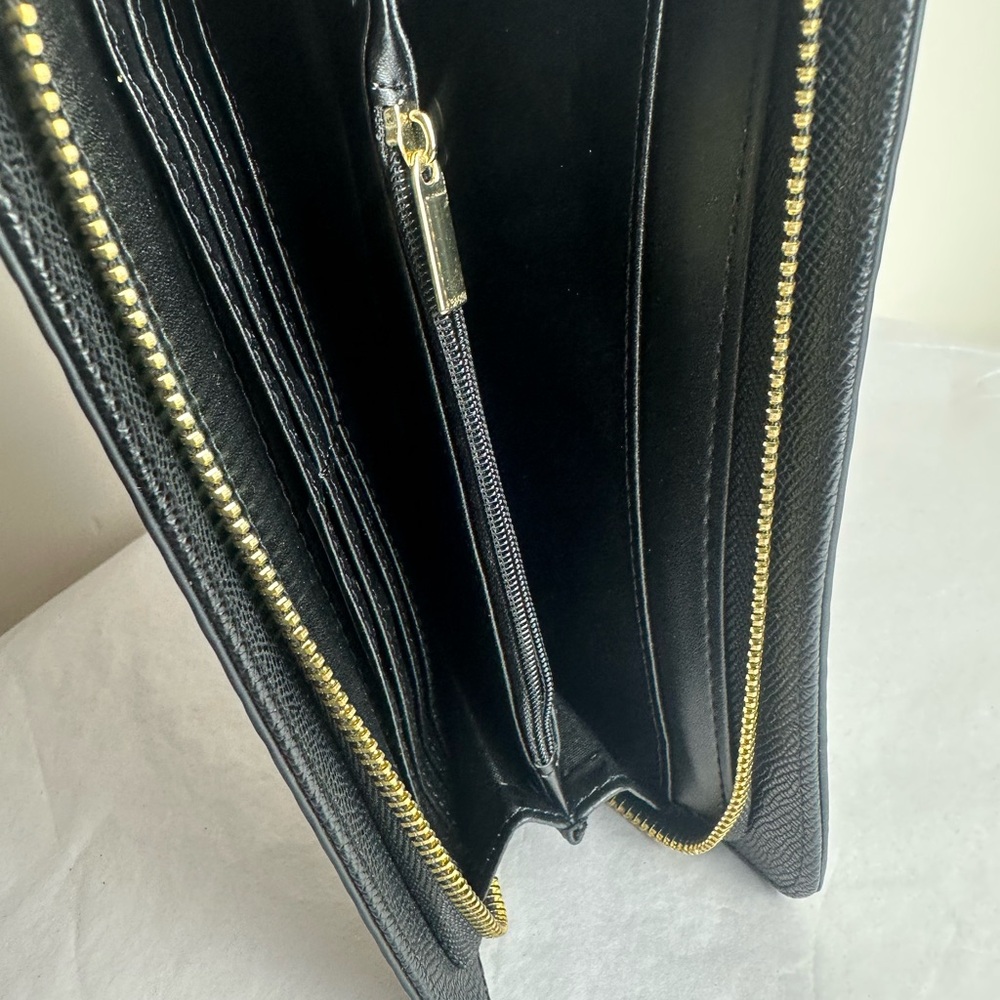 Snake-Embossed Zip Wallet - Picture 7 of 16